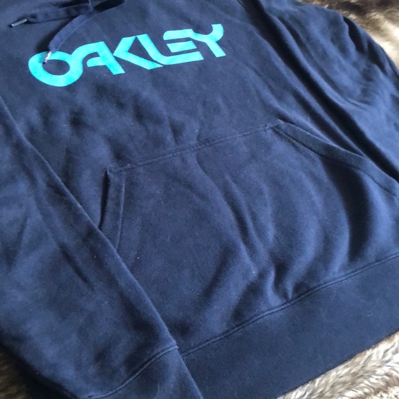 Oakley hooded sweatshirt - Picture 3 of 3